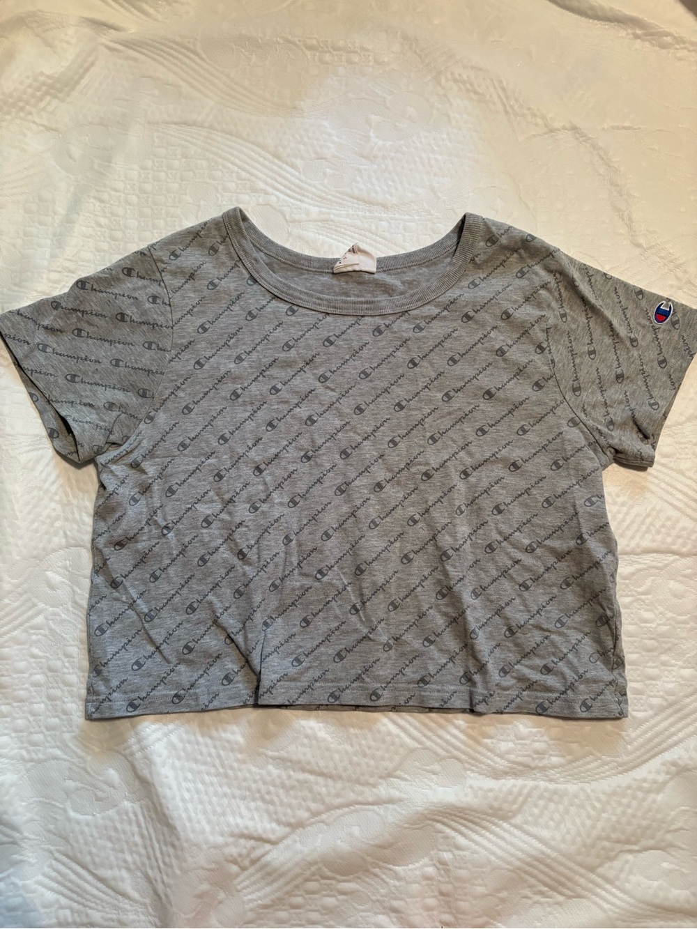 Champion Heritage Women’s Crop T-Shirt Size Large Gray Allover Logo Tee